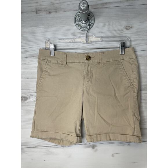 American Eagle Shorts Womens 2 Khaki Bermuda Stretch Chino Casual Pockets Tan - Picture 1 of 15
